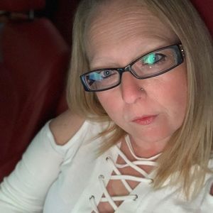 Meet your Posher, Cynthia